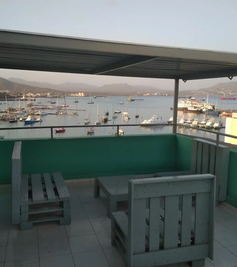 Arla Residential Bed & Breakfast Mindelo 2*,